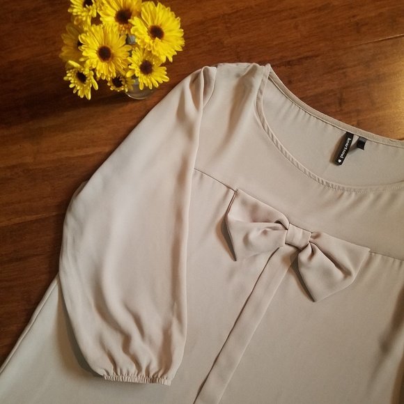 HeartSoul Tops - Beige blouse with bow and three quarter sleeves